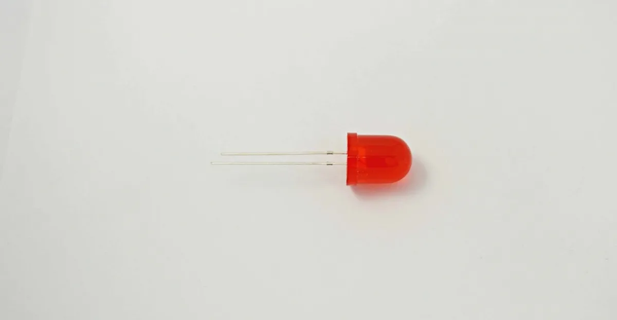 Светодиод 10mm. FYL-10003 HD(700nm, красный,FORYARD)40mcd 