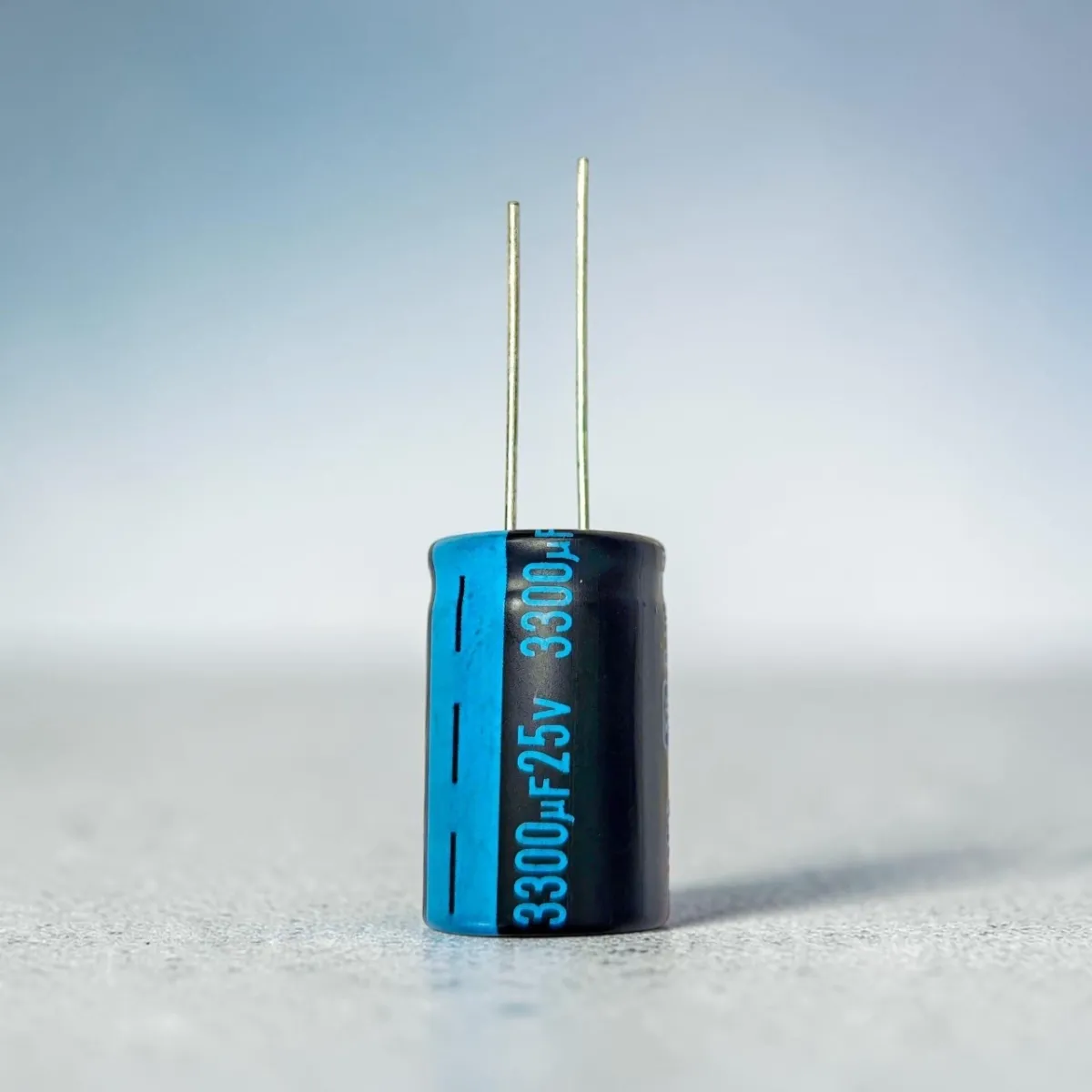 3300 µF 25V 16x25 TKR