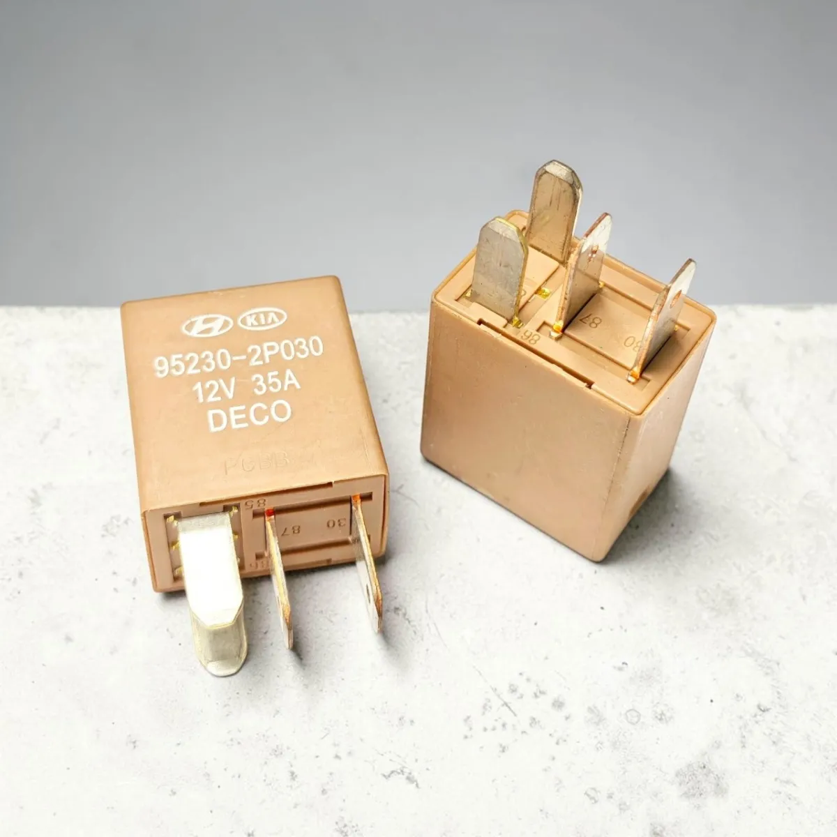 Реле автомобильное 12V 95230-2P030