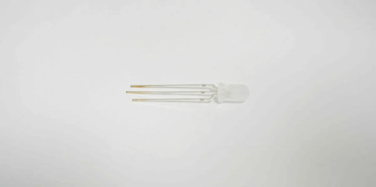 Светодиод 5mm. FYL-5019 EGW(красн/зелён, 3 вывода)20mcd 
