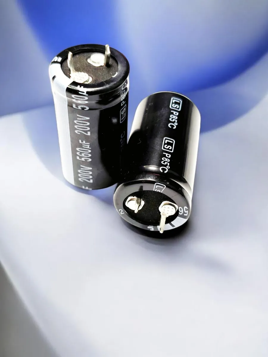 560 µF 200V 22x40 LS
