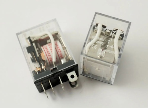 ���� 220V HLS-13F-2C ���-10A �� ��������-�������� komlark.ru