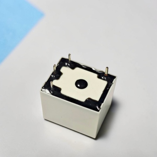 ���� 12V HF3FD-012-HFT �� ��������-�������� komlark.ru ���� 3