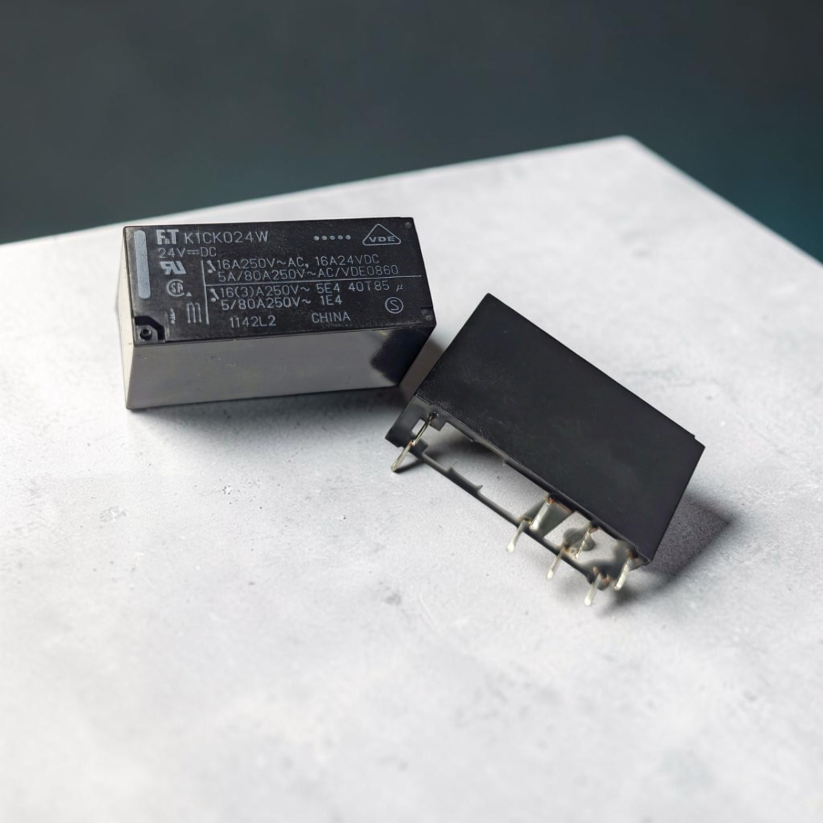 Реле 24V FTR-K1CK024W